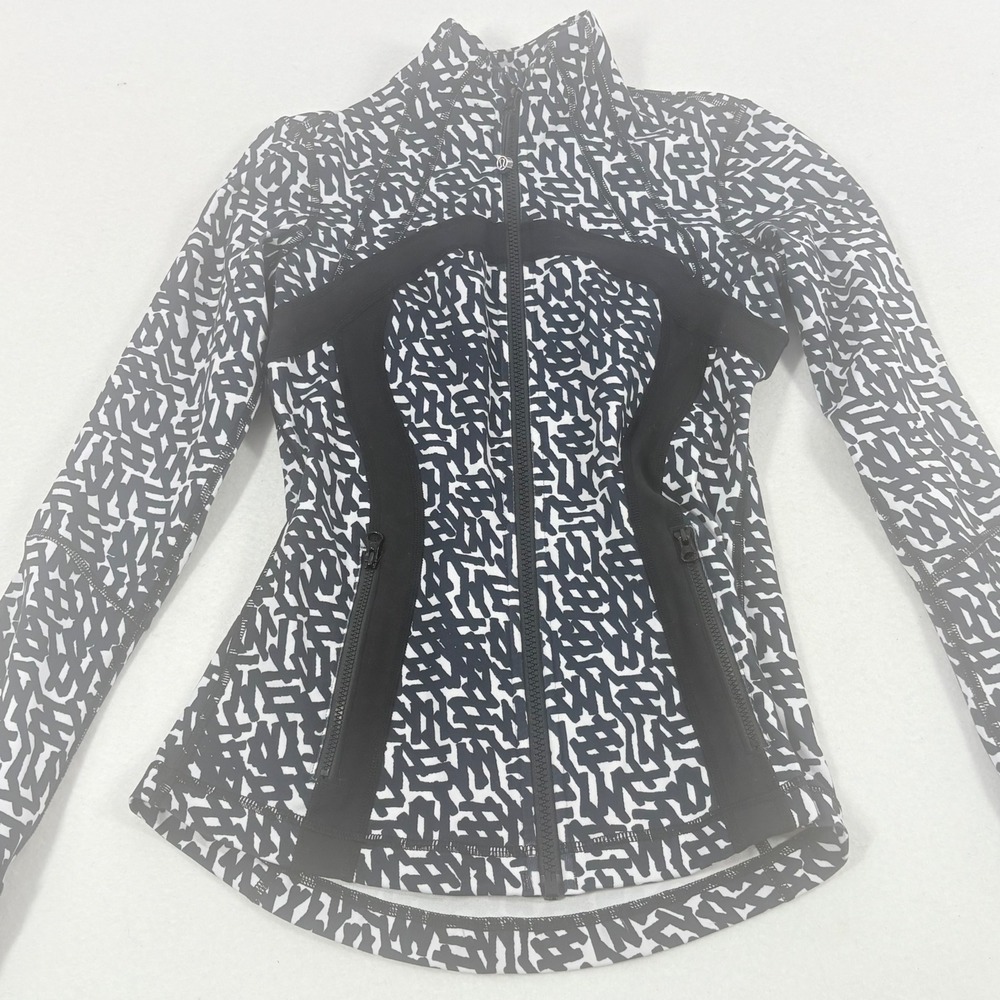 Lululemon Jacket Size 4 Black Pattern Define Full… - image 1